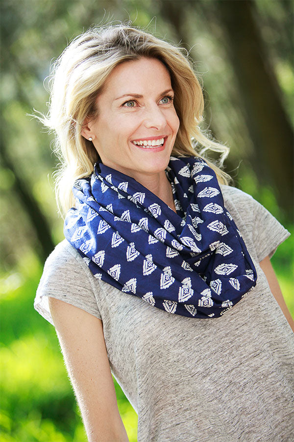 KissKiss HugHug Breast Feeding Scarf - Aztec Blue